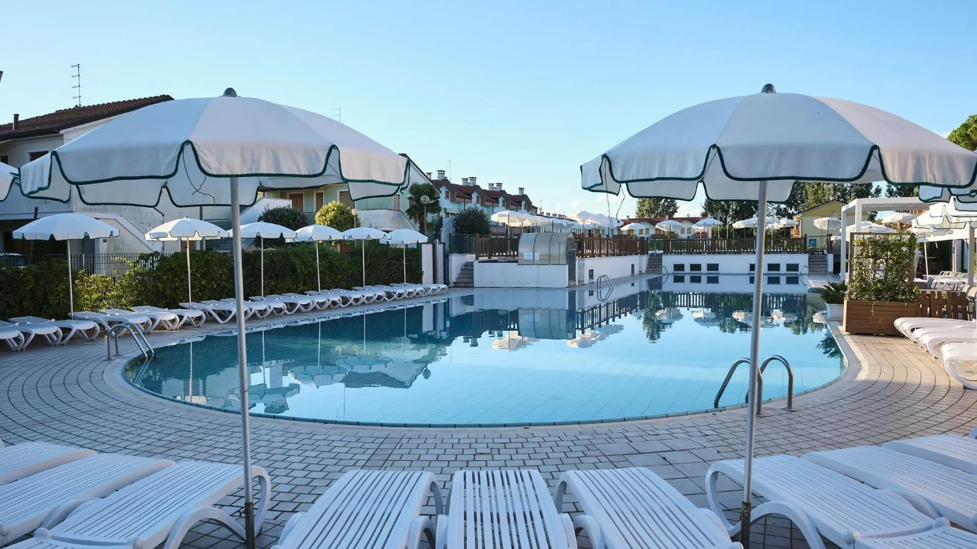Apartment In A Residence With Pool In Rosolina Rosolina Mare
