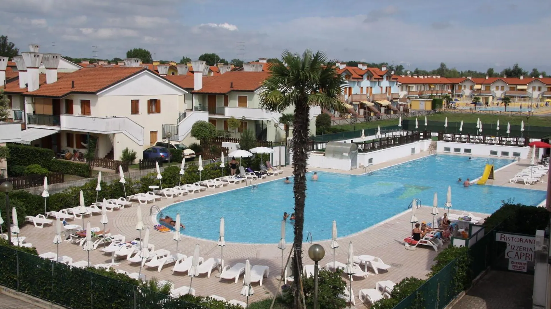 Apartment In A Residence With Pool In Rosolina Rosolina Mare